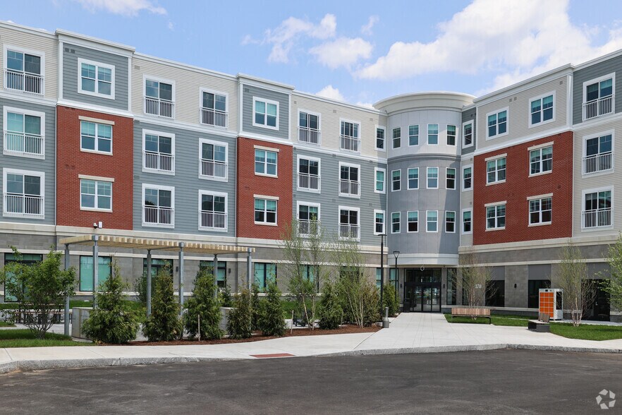 More Photos Of 128 Maple St, Danvers Apartments For Lease