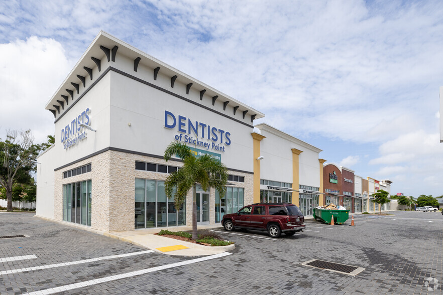 Primary Photo Of 6320-6338 Stickney Point Rd, Sarasota General Retail For Sale