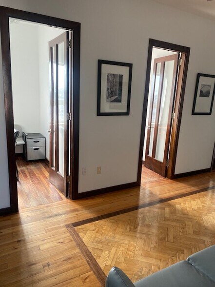 More Photos Of 32-56 Steinway St, Astoria Medical For Lease