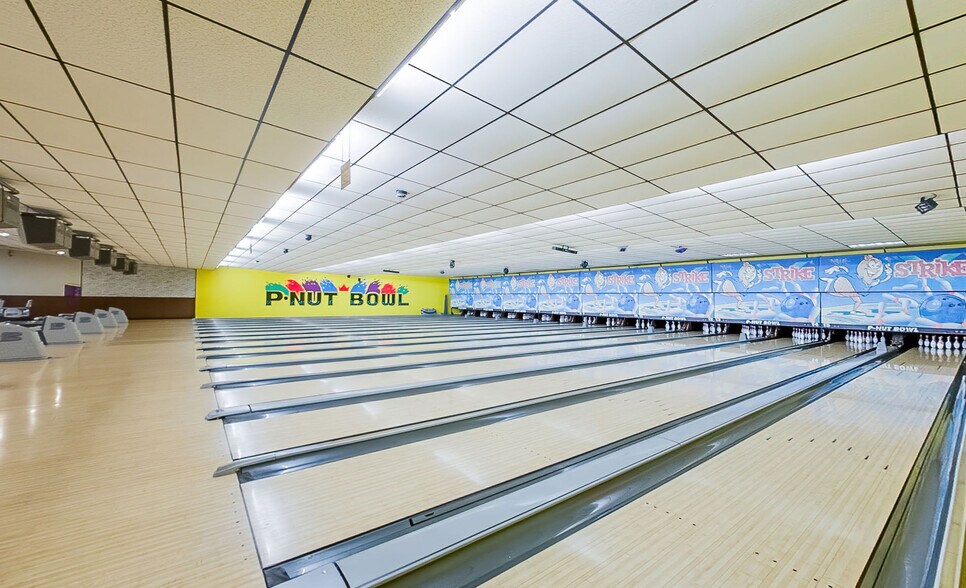 More Photos Of 2701 P Nut Ln, Bloomsburg Bowling Alley For Sale