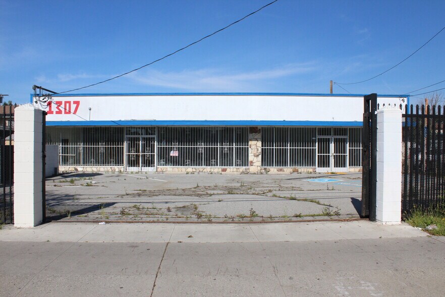 More Photos Of 1307 N Long Beach Blvd, Compton Storefront Retail Office For Lease