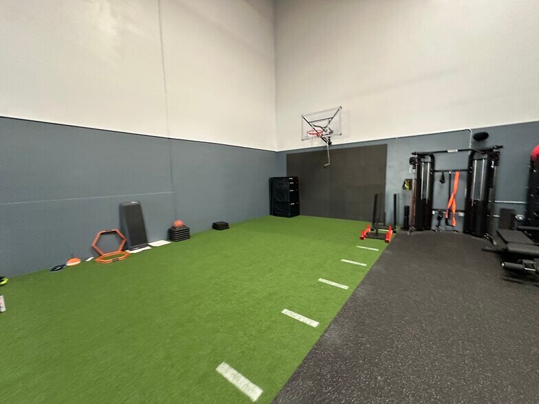 More Photos Of 861 Harold Pl, Chula Vista Research And Development For Sale