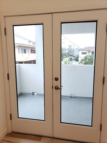 More Photos Of 517 N Harvard Blvd, Los Angeles Apartments For Sale