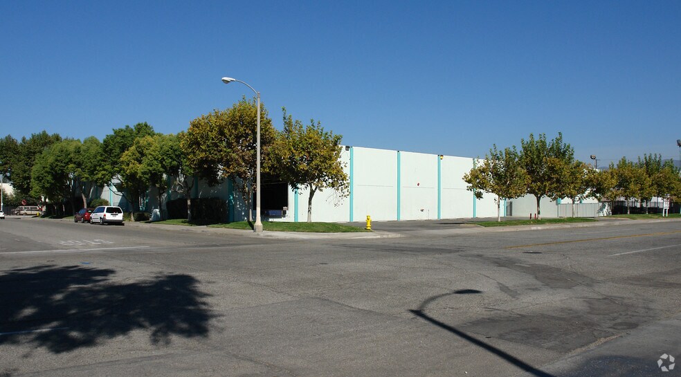 More Photos Of 444 Athol St, San Bernardino Warehouse For Sale