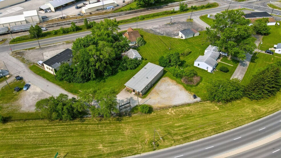 More Photos Of 1007 N Center St, Lima Light Distribution For Sale