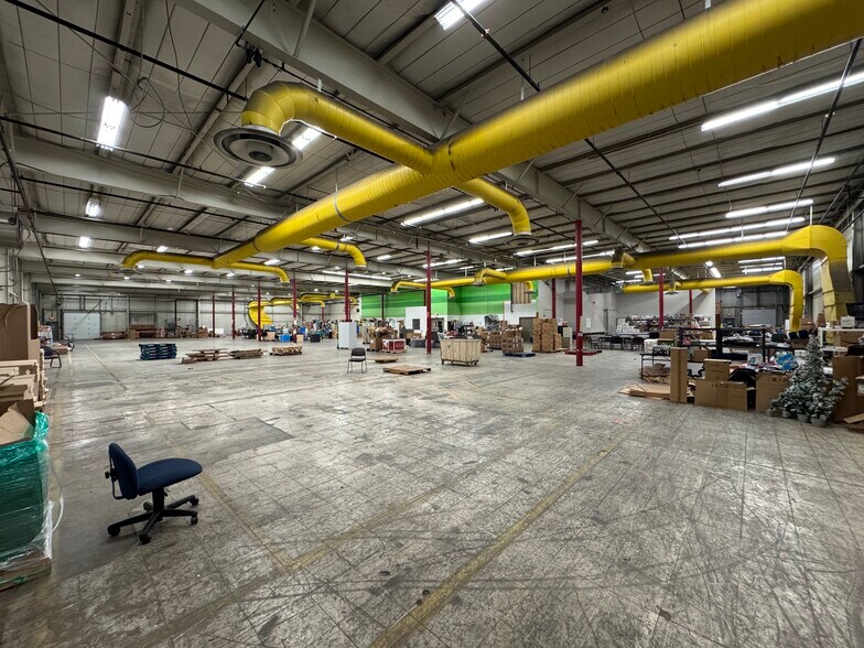 More Photos Of 316 Donohoe Rd, Greensburg Warehouse For Lease