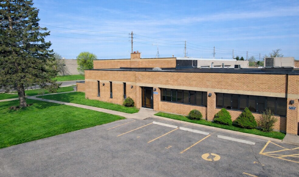 More Photos Of 565-567 Massey Rd, Guelph Warehouse For Lease