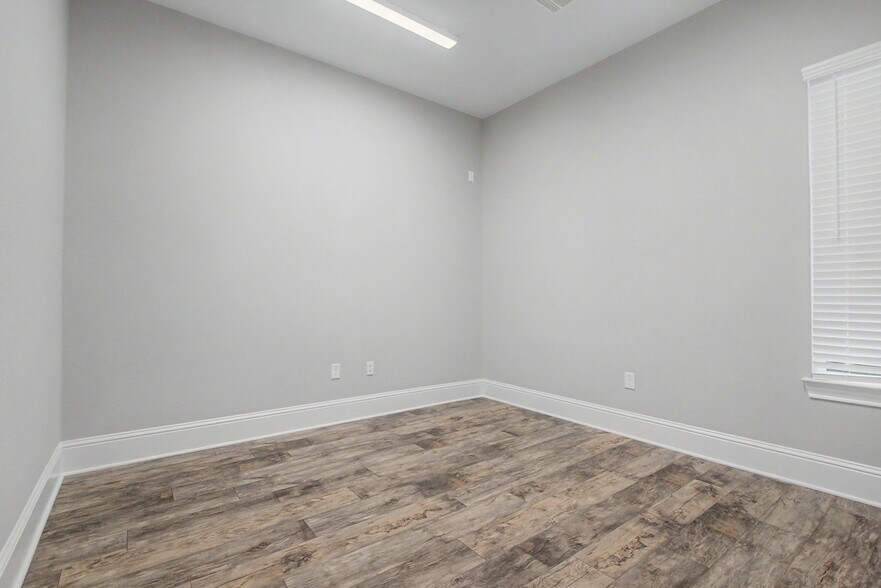 More Photos Of 31368 Nichols Sawmill Rd, Magnolia Unknown For Lease