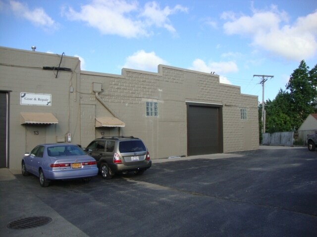 More Photos Of 9100 W Plainfield Rd, Brookfield Warehouse For Lease