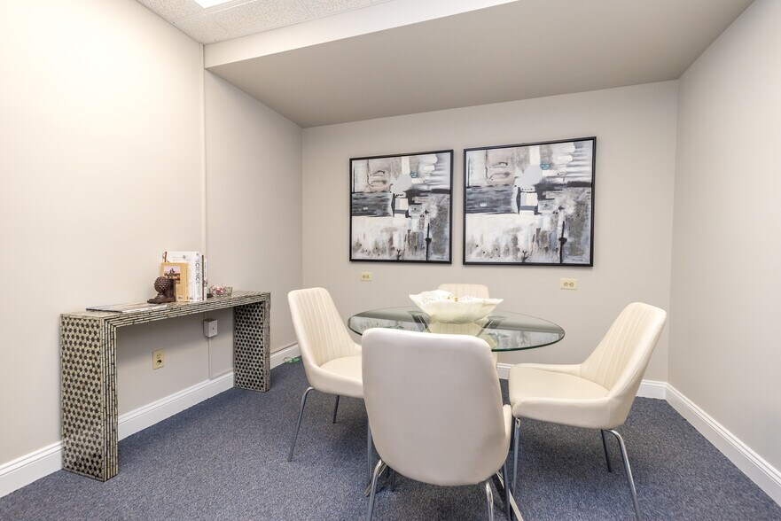 More Photos Of 600 E Main St, Lansdale Office Residential For Sale