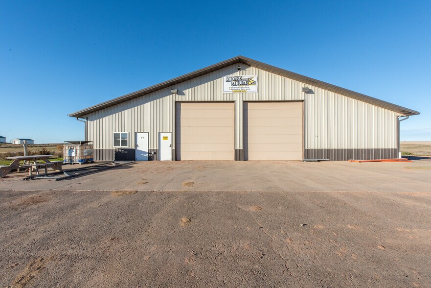 More Photos Of 13603 38th St SW, Belfield Flex For Lease