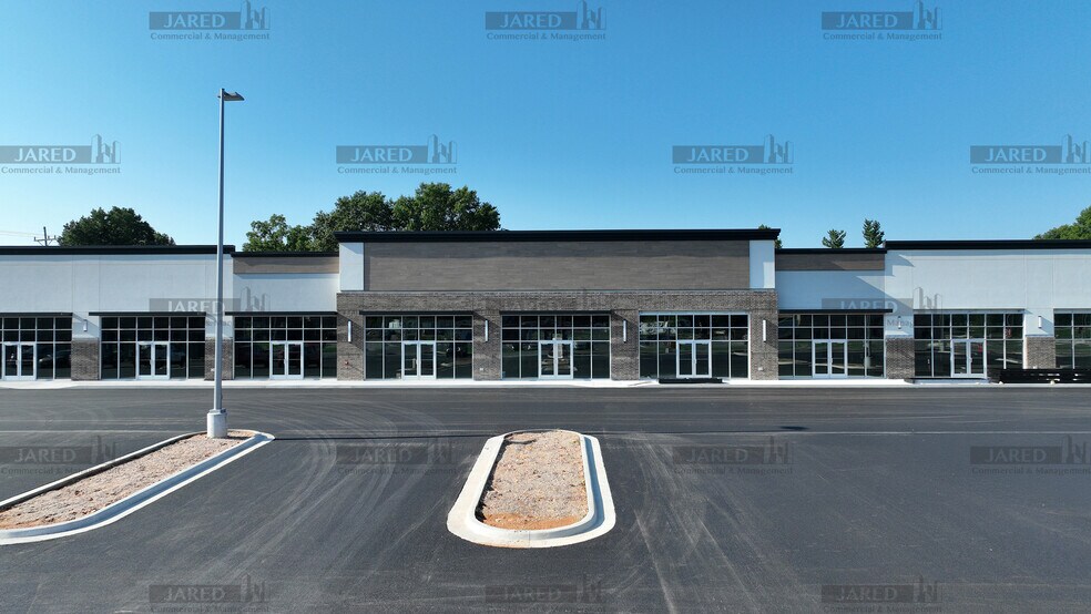 More Photos Of 3380-3428 W Sunshine St, Springfield Storefront For Lease