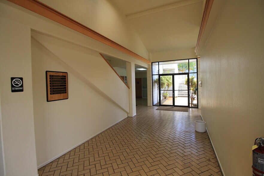 More Photos Of 4374 Kukui Grove St, Lihue Office For Sale
