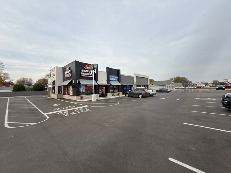 More Photos Of 31301 Harper Ave, Saint Clair Shores Restaurant For Lease
