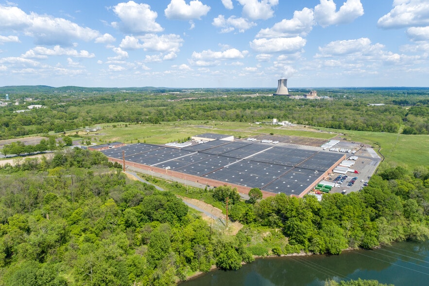 More Photos Of 1000 Armand Hammer Blvd, Pottstown Warehouse For Lease