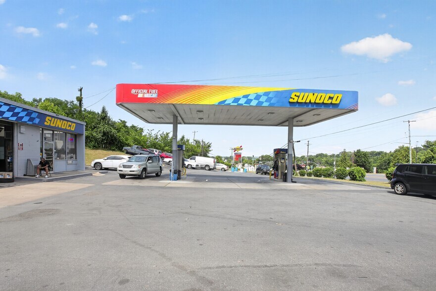 More Photos Of 5803 Annapolis Rd, Bladensburg Service Station For Sale