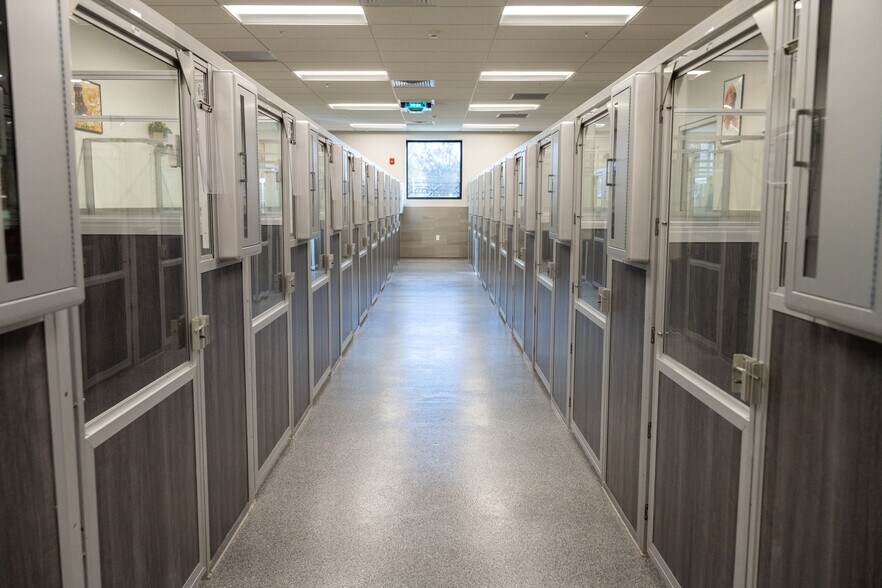 More Photos Of 2386 W State Road 426, Oviedo General Retail For Sale