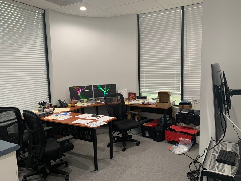 More Photos Of 750 3rd St, Neptune Beach Office For Lease