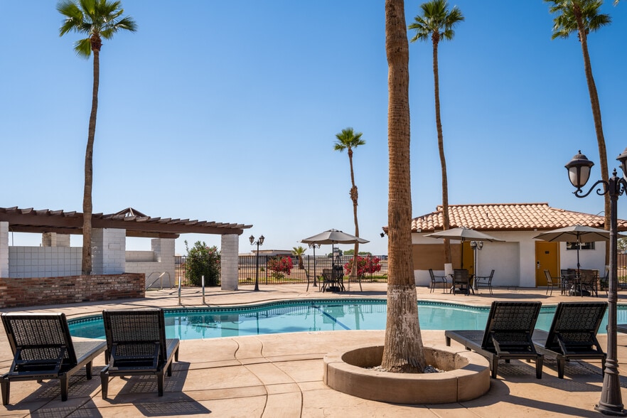 More Photos Of 1093 Airport Rd, Imperial Hotel For Sale