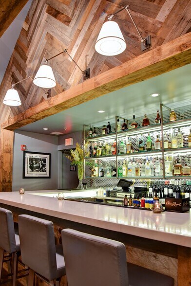 More Photos Of 173 Port Rd, Kennebunk Freestanding For Sale