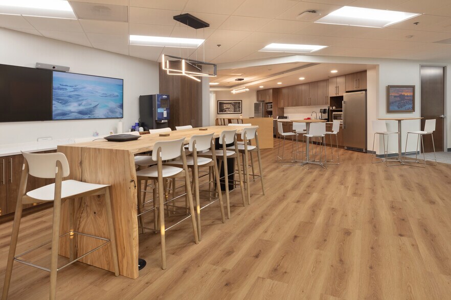 More Photos Of 4 N Park Dr, Hunt Valley Unknown For Lease