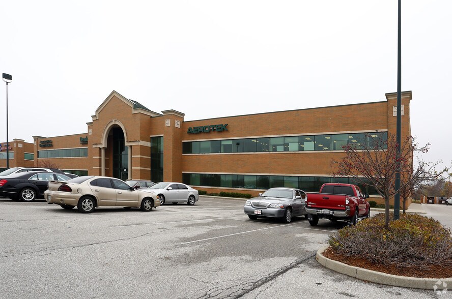 More Photos Of 533 E County Line Rd, Greenwood Medical For Lease