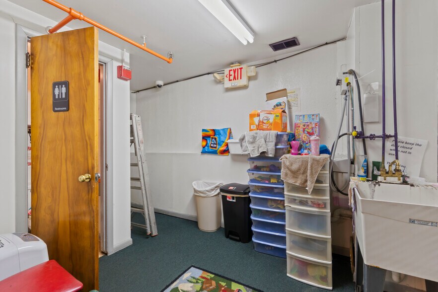 More Photos Of 705 E Warrington Ave, Pittsburgh Office Residential For Sale