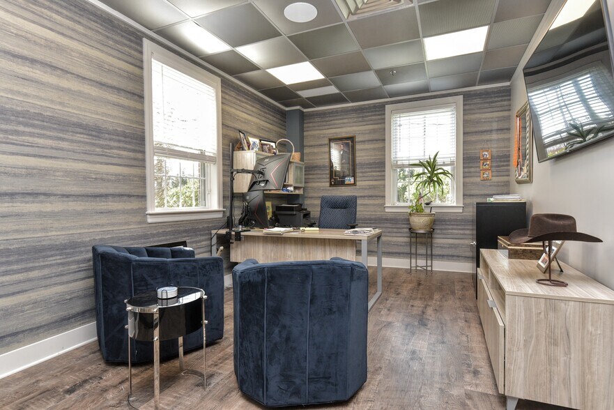 More Photos Of 2 Forest Ave, Oradell Medical For Sale