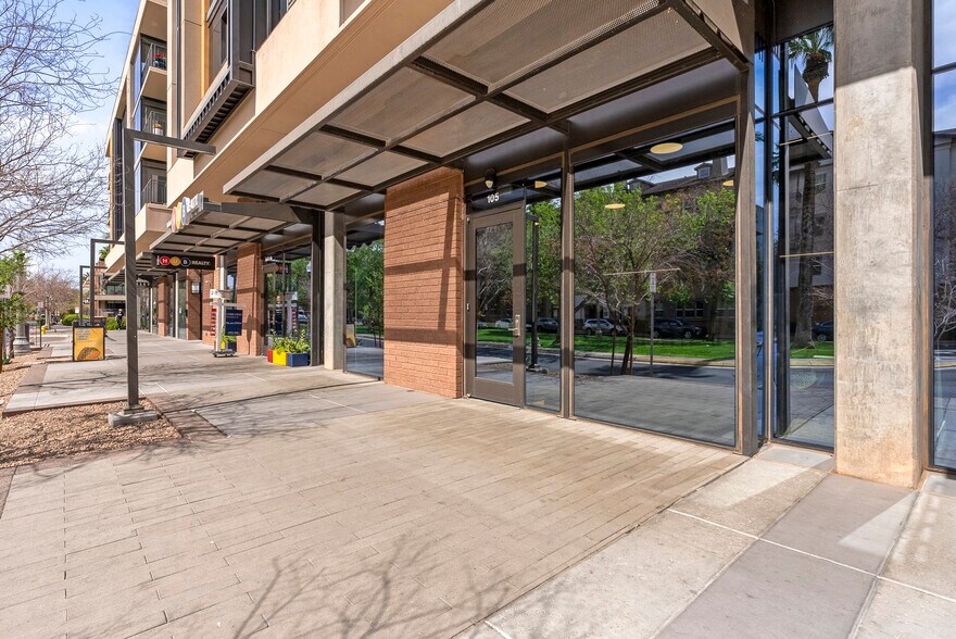 More Photos Of 100 W Portland St, Phoenix Storefront Retail Office For Sale