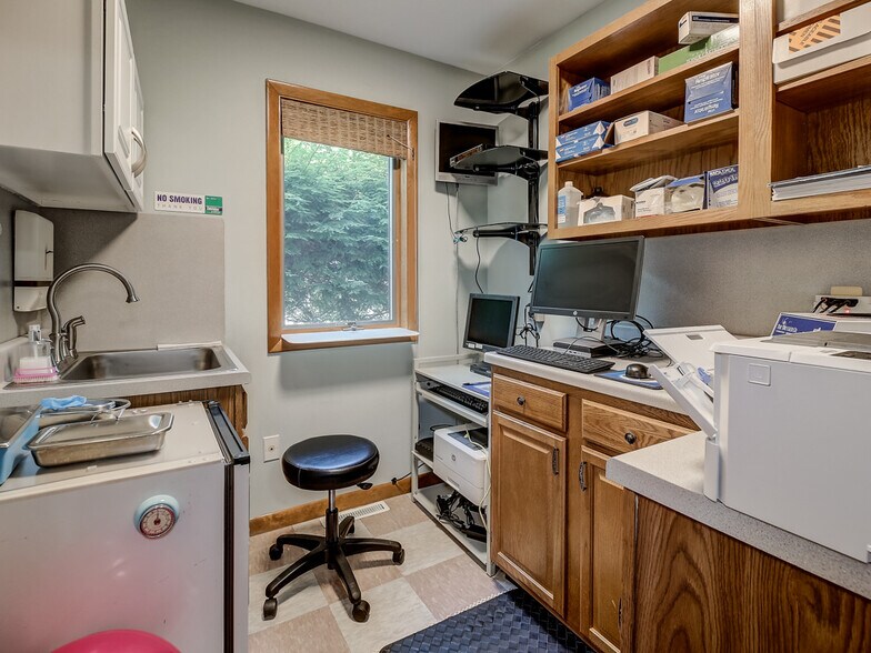 More Photos Of 4 Lincoln Rd, South Fallsburg Office For Sale