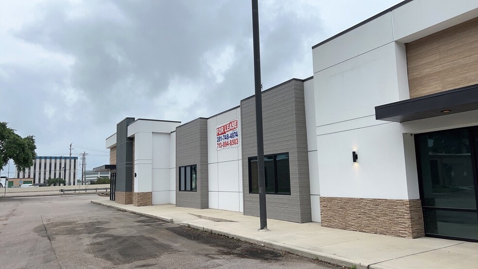 More Photos Of 1199 Nasa Pky, Houston Restaurant For Lease