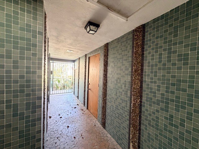 More Photos Of 523 N Peninsula Dr, Daytona Beach Office For Sale