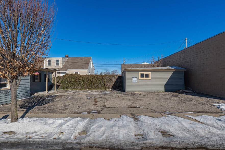 More Photos Of 2 N 2nd St, Fairborn Office For Sale