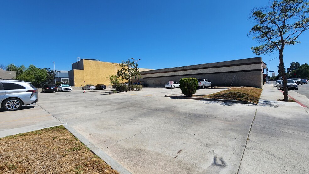 More Photos Of 12942 Galway St, Garden Grove Storefront Retail Office For Lease