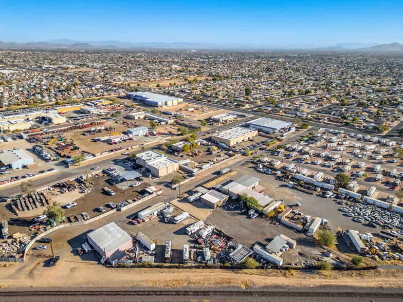 More Photos Of 7659 W Hatcher Rd, Peoria Warehouse For Sale