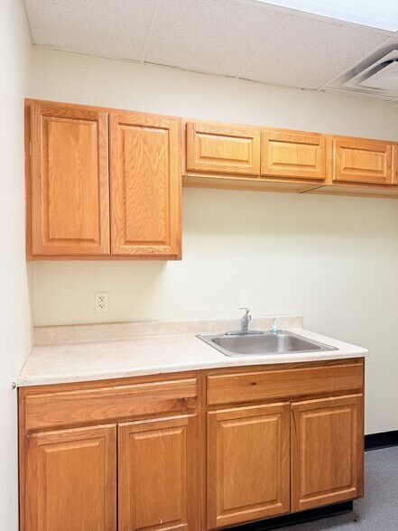 More Photos Of 731 James St, Syracuse Office Residential For Lease