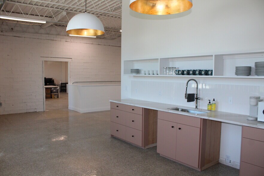 More Photos Of 117 W Main St, Coldwater Office For Lease