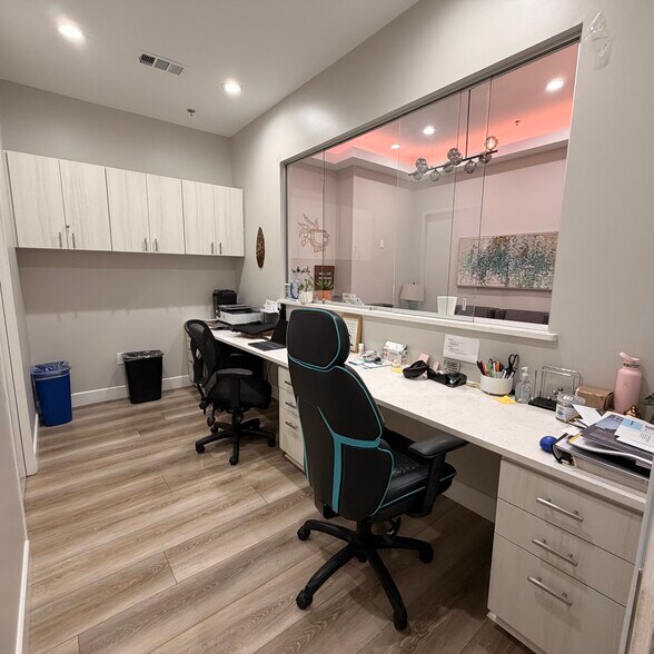 More Photos Of 945 Stockton Dr, Allen Medical For Sale