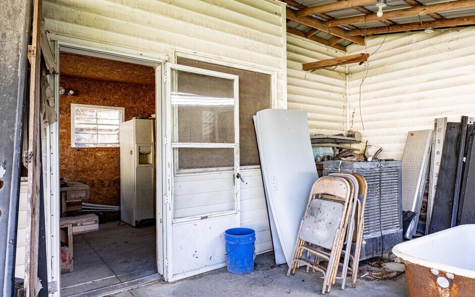 More Photos Of 13508 US HWY 90, Live Oak Industrial For Sale