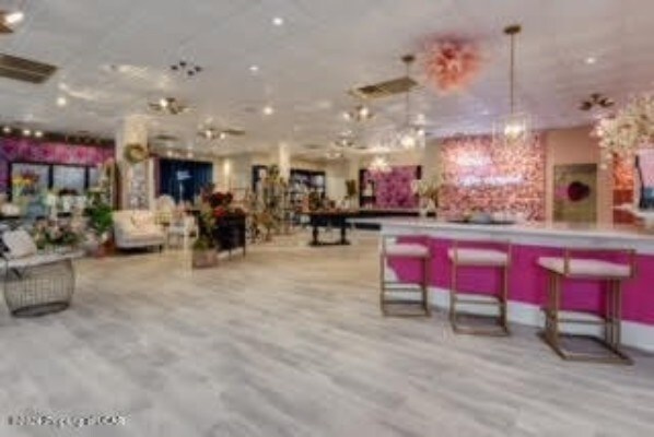 More Photos Of 447 Market St, Kingston Freestanding For Sale
