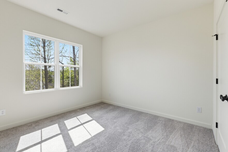 More Photos Of 3824 Mitchell Mill Rd, Raleigh Apartments For Sale