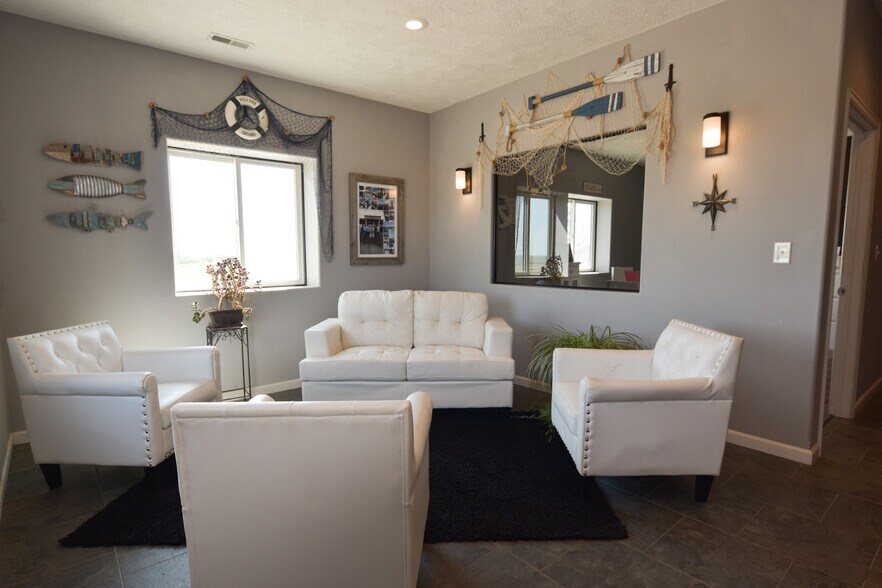 More Photos Of 36154 Enterprise, Trenton Light Manufacturing For Sale