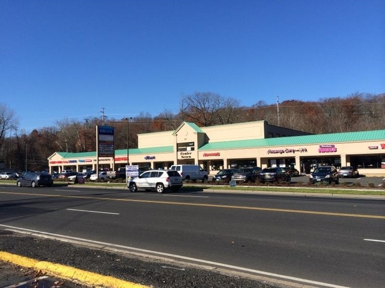 More Photos Of 607 Main Ave, Norwalk Unknown For Lease
