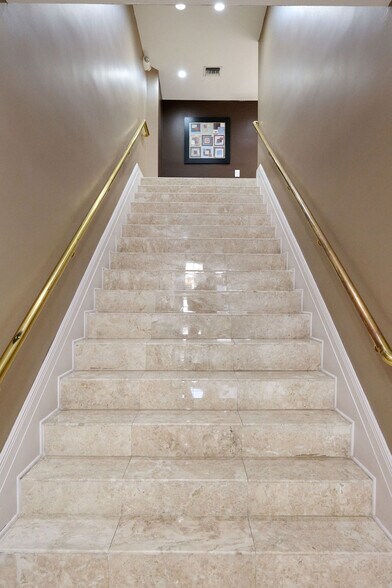 More Photos Of 355 Palermo Ave, Coral Gables Medical For Sale