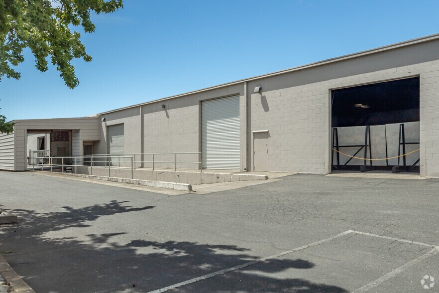More Photos Of 3290 Monier Cir, Rancho Cordova Manufacturing For Sale