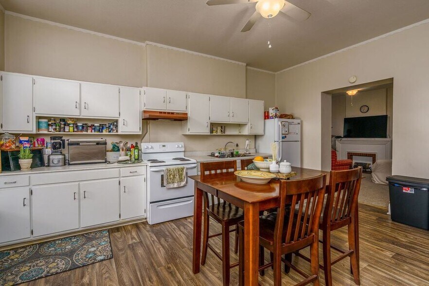 241 N Sandusky St, Delaware, OH 43015 Apartments For Sale