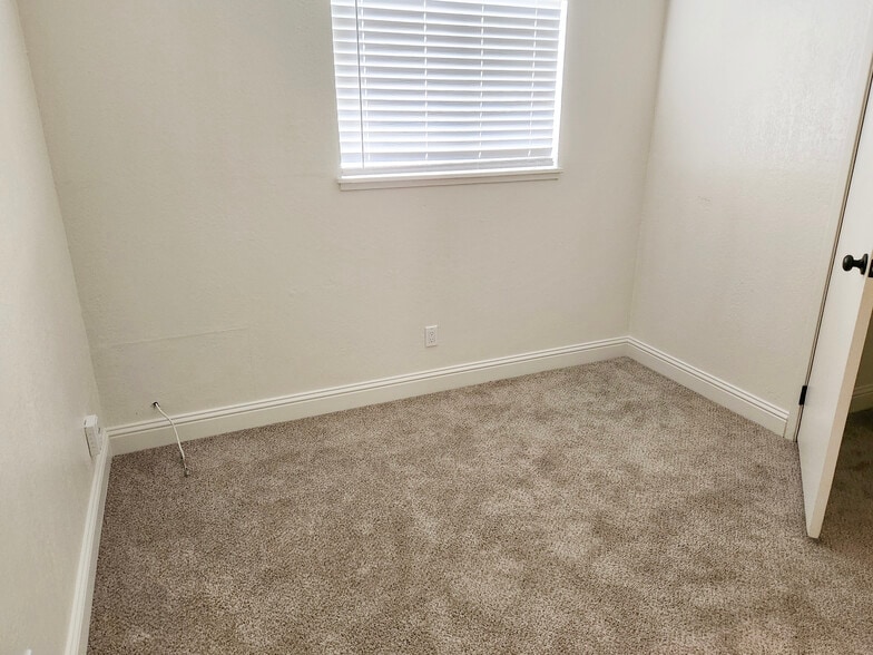 More Photos Of 1124 Union Ave, Fairfield Apartments For Sale