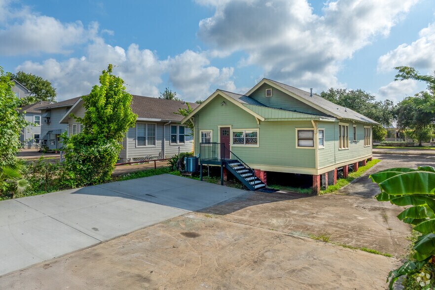 More Photos Of 533 Studewood St, Houston Specialty For Lease