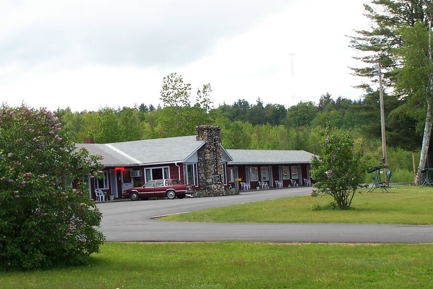 More Photos Of 1132 S Main St, Bryant Pond Hotel For Sale