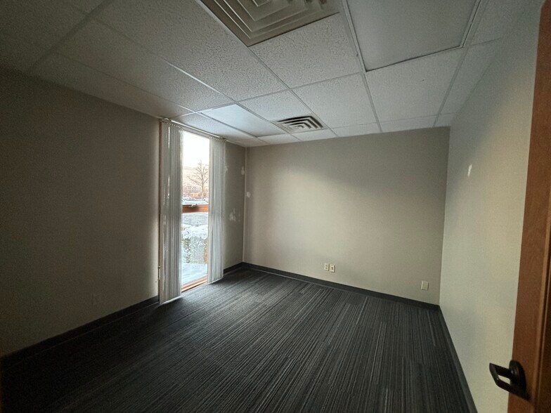 More Photos Of 2205 Jolly Rd, Okemos Office For Lease